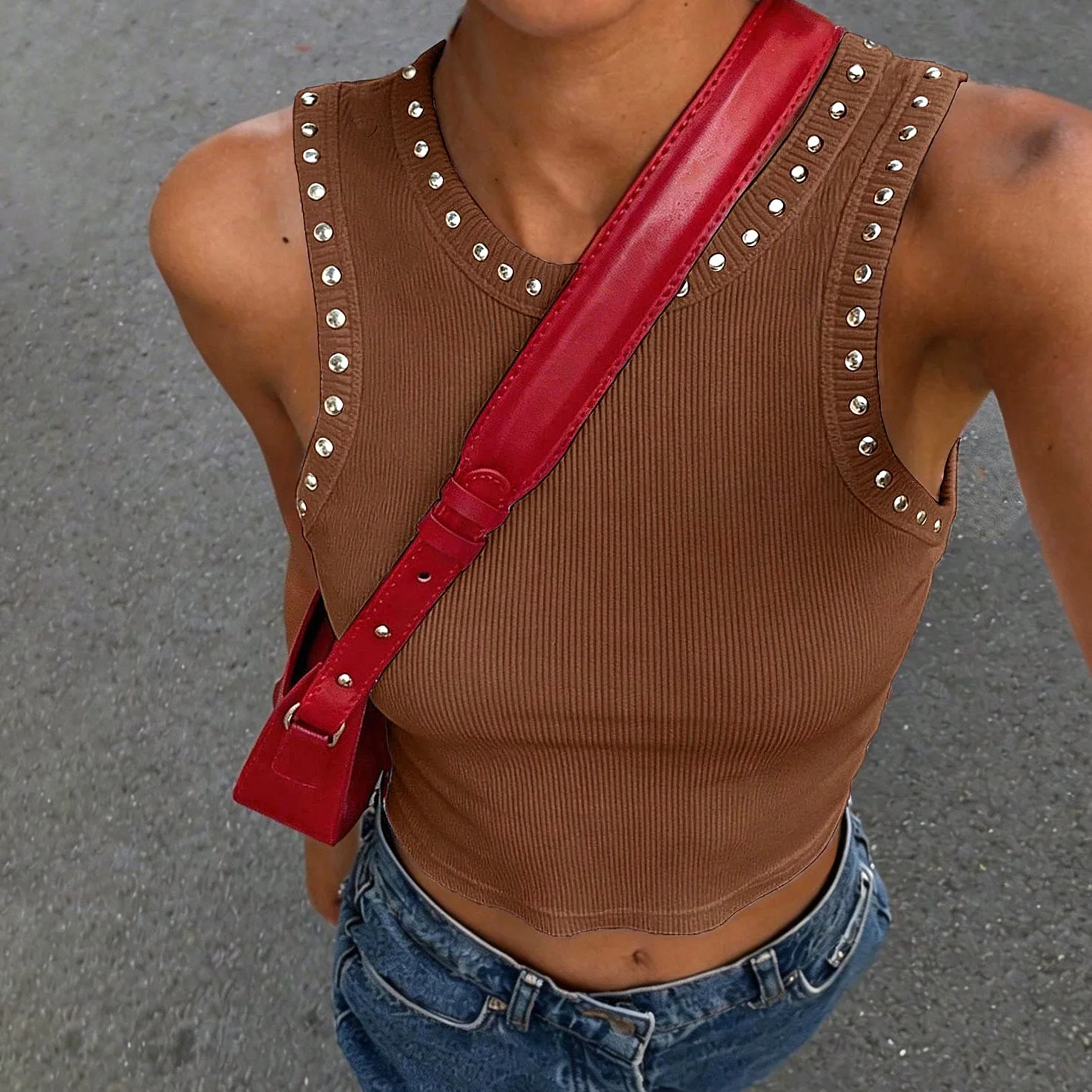 Укороченный топ Y2K с заклепка – обзор и цена Tank Top Ribbed